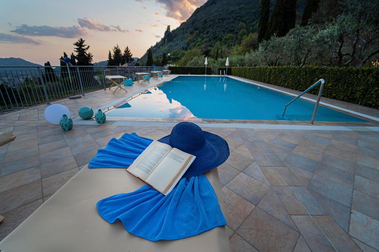 Sotto Il Cielo Di Toscana Appartamenti In Tenuta Only Adults No Pet Camaiore Eksteriør billede
